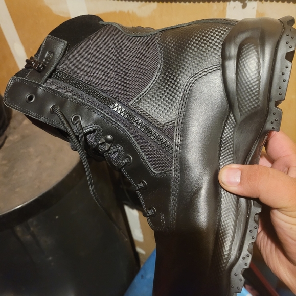 Size 13 5.11 tactical waterproof military boots - Picture 4 of 4